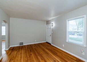 2702 Coolidge St in Madison, WI - Building Photo - Building Photo