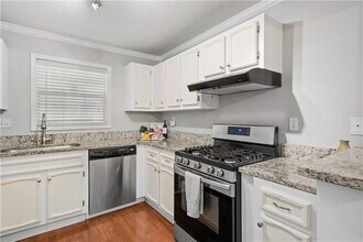 304 Natchez Trace in Atlanta, GA - Building Photo - Building Photo