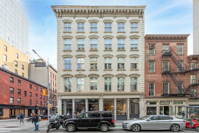 129 Grand St in New York, NY - Foto de edificio - Building Photo
