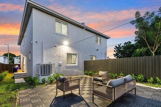 6822 NW 4th Ave in Miami, FL - Building Photo - Building Photo
