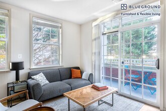 925 N Garfield St in Arlington, VA - Foto de edificio - Building Photo