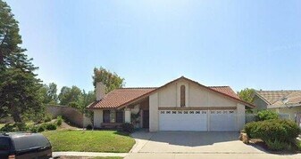 2607 Rochelle Pl in Simi Valley, CA - Building Photo