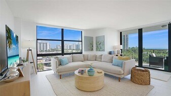 3031 N Ocean Blvd in Fort Lauderdale, FL - Building Photo