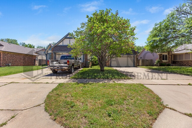 10527 W Texas St in Wichita, KS - Building Photo - Building Photo