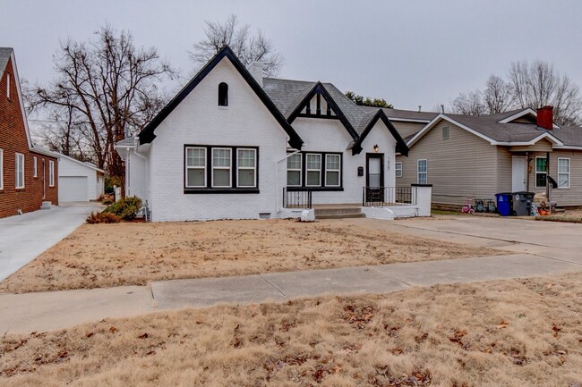 property at 1629 N Denver Ave