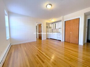 172 N Beacon St in Boston, MA - Building Photo - Building Photo