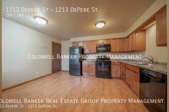 1213 Depere St in Menasha, WI - Building Photo - Building Photo