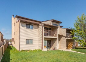 11724 81st St NW in Edmonton, AB - Building Photo