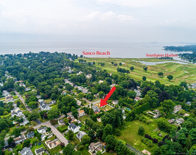 1168 Oldfield Road in Fairfield, CT - Building Photo - Building Photo