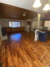 1090 Oak Ave in South Lake Tahoe, CA - Building Photo - Building Photo