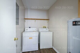 118 Fairview Ave in Jeffersonville, IN - Building Photo - Building Photo