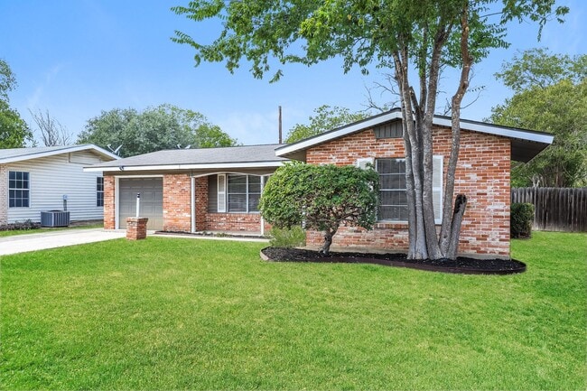 4103 Tallulah Dr in San Antonio, TX - Building Photo - Building Photo