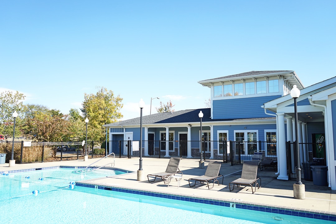 CEV Murray South: Off-Campus Student Housing in Murray, KY - Foto de edificio