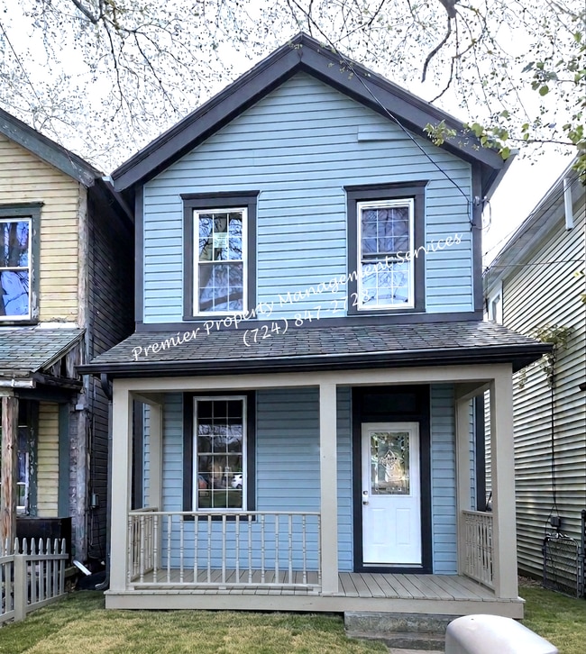 property at 1324 2nd Ave