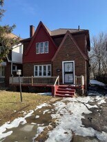 8230 Indiana St in Detroit, MI - Building Photo