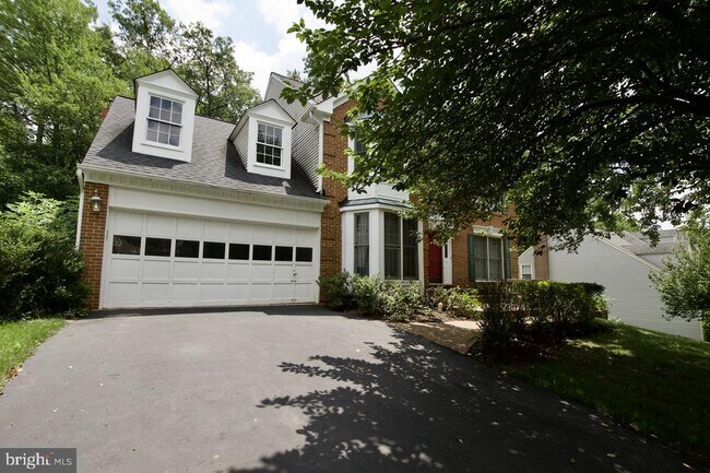 8614 Oak Chase Cir in Fairfax Station, VA - Building Photo - Building Photo
