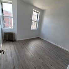 77 Eldert St in Brooklyn, NY - Building Photo - Building Photo
