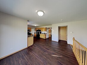 2438 Foxtail Ct in Crest Hill, IL - Building Photo - Building Photo