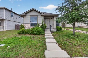 2010 Langdale Ln in Austin, TX - Building Photo