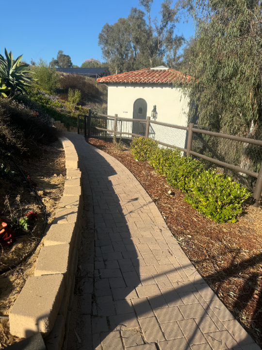 991 Lomas Santa Fe Dr in Solana Beach, CA - Building Photo