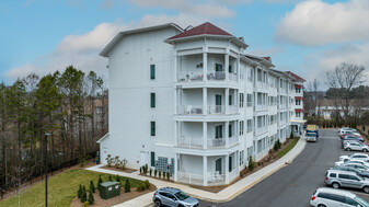 Cameryn Elise Luxury Apartments in Huntersville, NC - Building Photo