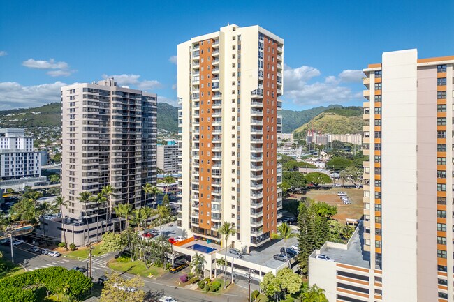 Hale Kulanui