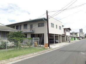 A in Honolulu, HI - Building Photo - Building Photo