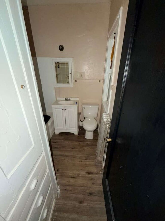 1805 Stanwood Rd in East Cleveland, OH - Building Photo - Building Photo