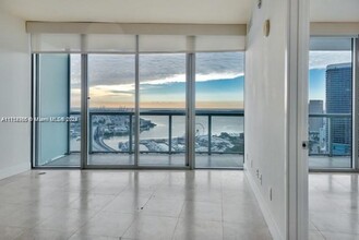 888 Biscayne Blvd, Unit 3707 in Miami, FL - Building Photo - Building Photo