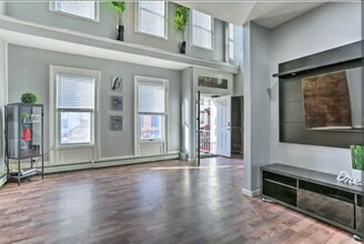 91 Lander St in Newburgh, NY - Building Photo - Building Photo