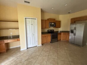 3522 Valleyview Dr in Kissimmee, FL - Building Photo - Building Photo