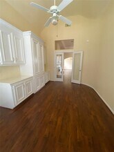 6917 Tournament Dr in Houston, TX - Building Photo - Building Photo
