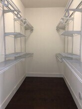 9131 NW 33rd St in Doral, FL - Building Photo - Building Photo
