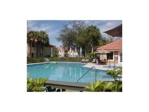 3277 Coral Lake Dr in Coral Springs, FL - Building Photo - Building Photo