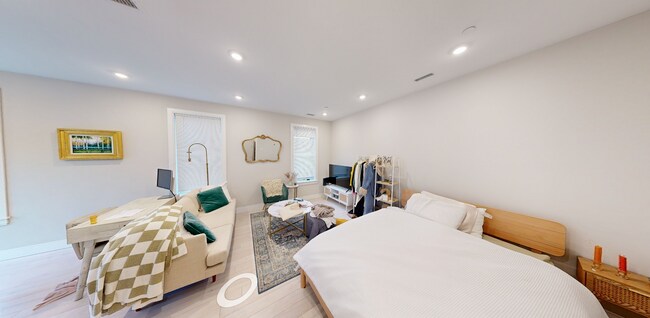 205 Green St, Unit 4 in Boston, MA - Foto de edificio - Building Photo