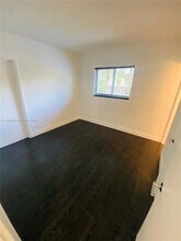 215 NE 16th Ave-Unit -106 in Fort Lauderdale, FL - Building Photo - Building Photo