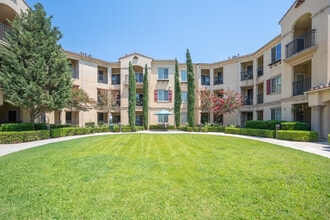 Monaco 55+ Apartments in Chino, CA - Foto de edificio - Building Photo