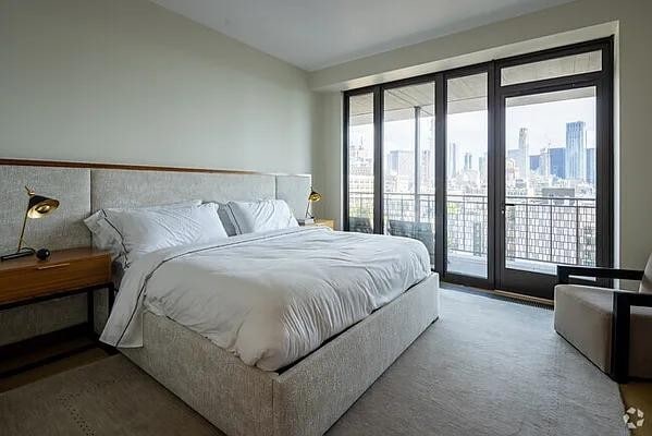 100 Vandam St in New York, NY - Building Photo - Building Photo