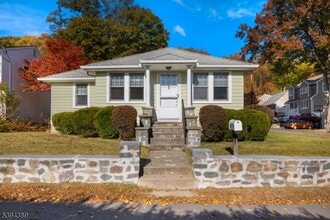 111 W Shore Rd in Denville, NJ - Building Photo - Building Photo