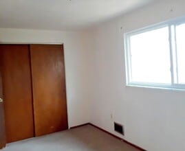 111 1st Ave W in West Mifflin, PA - Building Photo - Building Photo