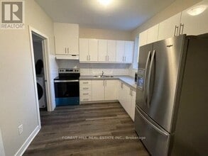 68 Davisville Ave in Toronto, ON - Building Photo - Building Photo
