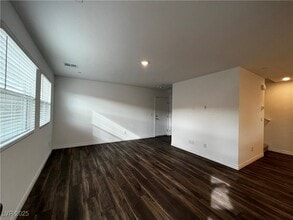 10779 Purdy Ct in Las Vegas, NV - Building Photo - Building Photo