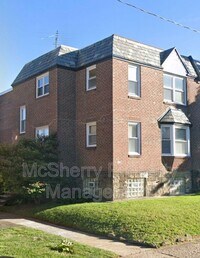 910 E Sharpnack St photo'
