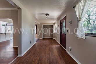 2515 Hanscom Blvd in Omaha, NE - Building Photo - Building Photo