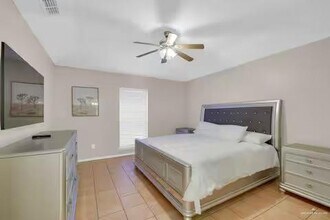 8 Avocet Ave in McAllen, TX - Building Photo - Building Photo