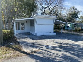 5 Crest Ave in Mount Dora, FL - Building Photo