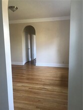110 Stonelea Pl in New Rochelle, NY - Building Photo - Building Photo