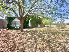 2019 42nd St in Lubbock, TX - Foto de edificio - Building Photo