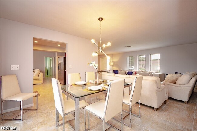 property at 908 SE 33rd St