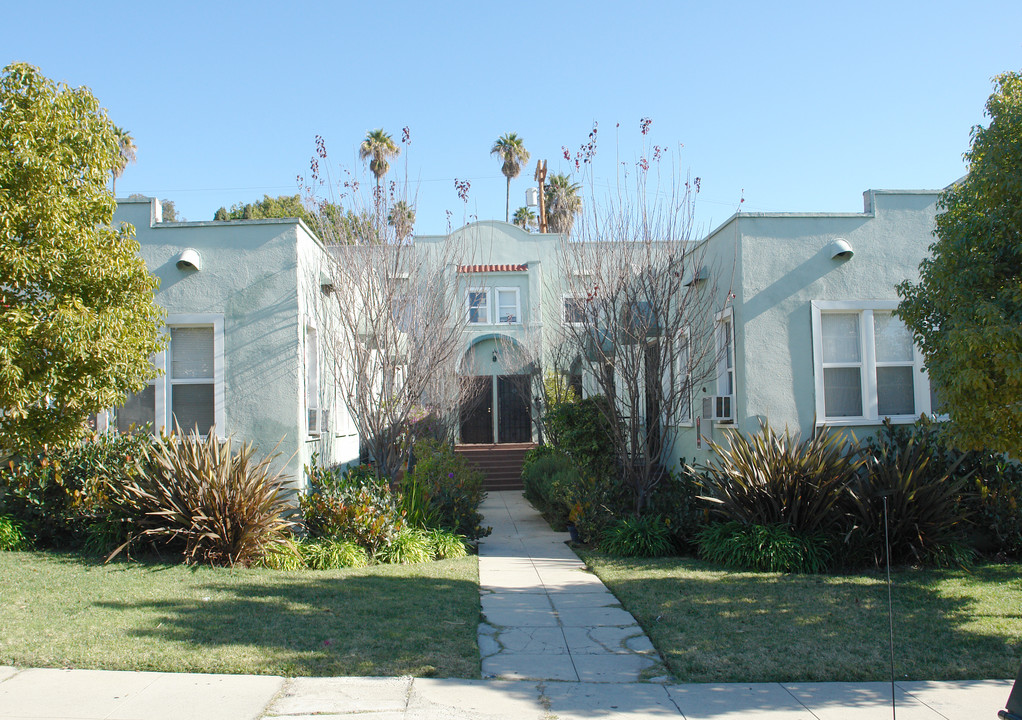 4217 Gateway Ave in Los Angeles, CA - Building Photo